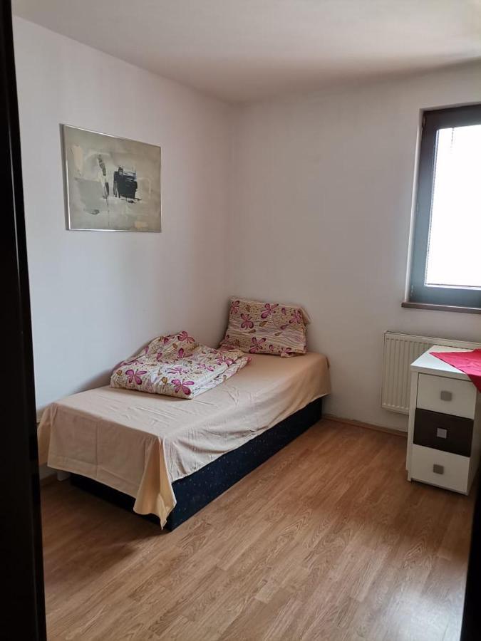 Anh' Private Rooms For Tourist บราติสลาวา ภายนอก รูปภาพ